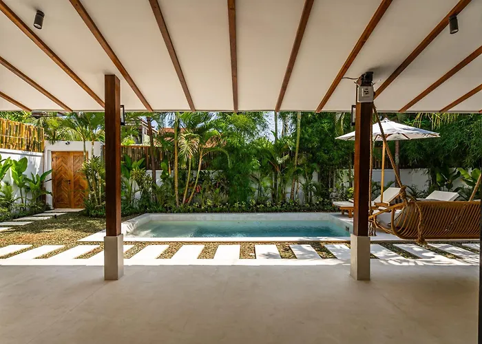 Villa Udara By Evdekimi - Spacious 4br Pool With Lush Garden At Artistic Center Of *